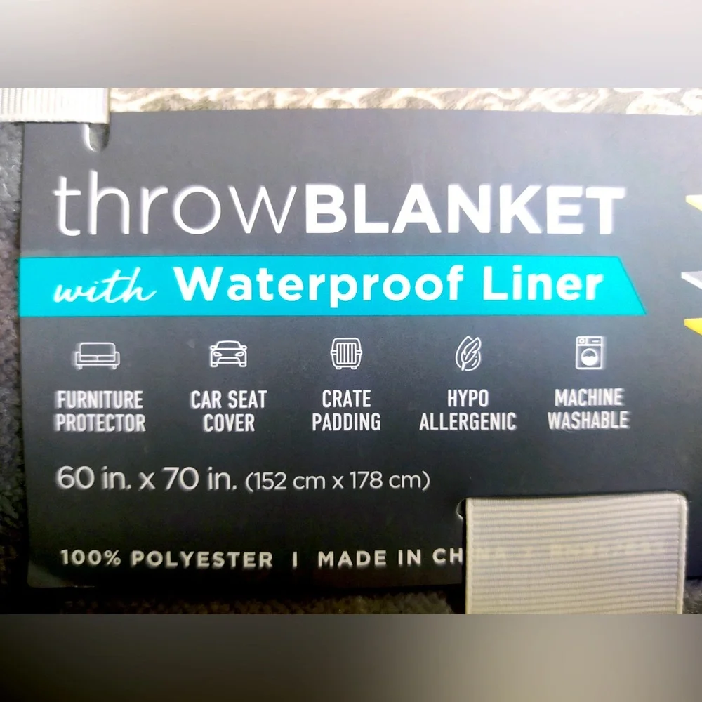 Canine Creations Throw Blanket With Waterproof Liner - White & Gray